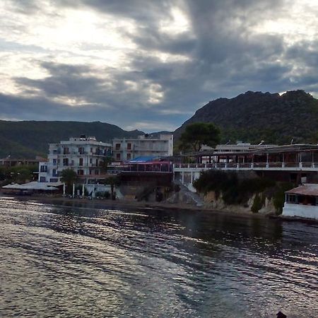 Oasis Hotel Theodoros & Litsa Galaris Agia Marina  Eksteriør billede