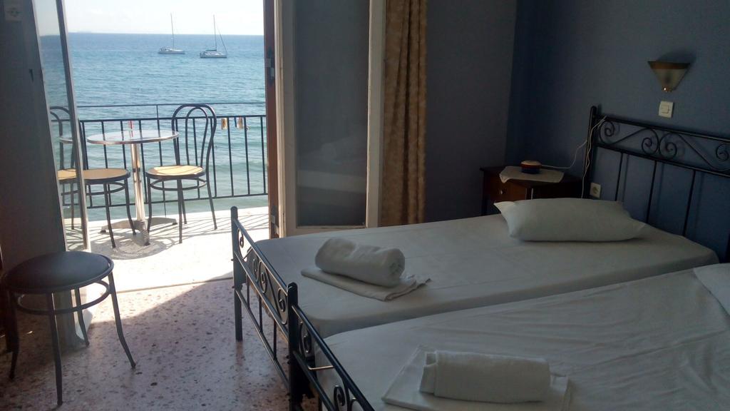 Oasis Hotel Theodoros & Litsa Galaris Agia Marina  Eksteriør billede