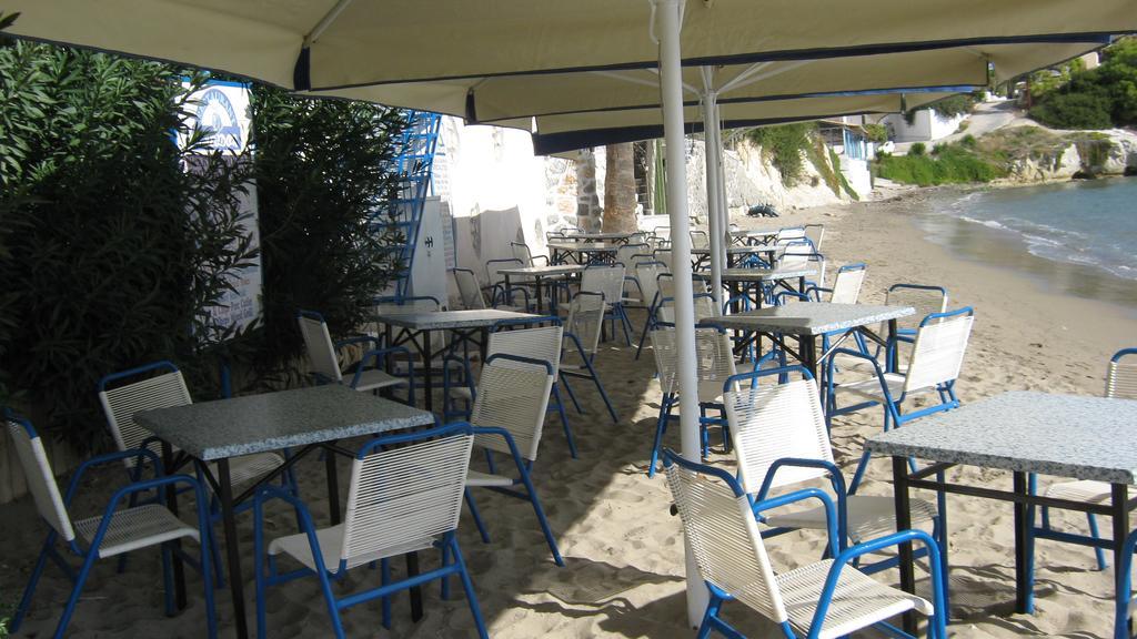 Oasis Hotel Theodoros & Litsa Galaris Agia Marina  Eksteriør billede