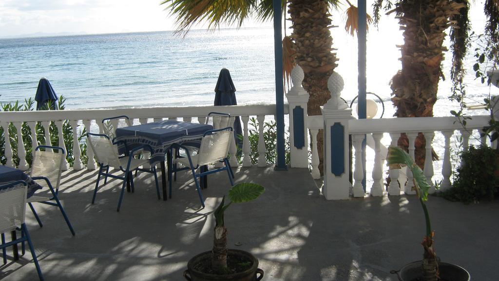 Oasis Hotel Theodoros & Litsa Galaris Agia Marina  Eksteriør billede